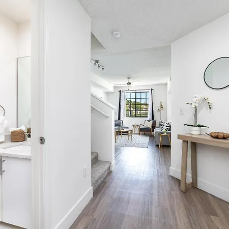 Newly Renovated Townhome With King Bed Delray Beach Exterior photo
