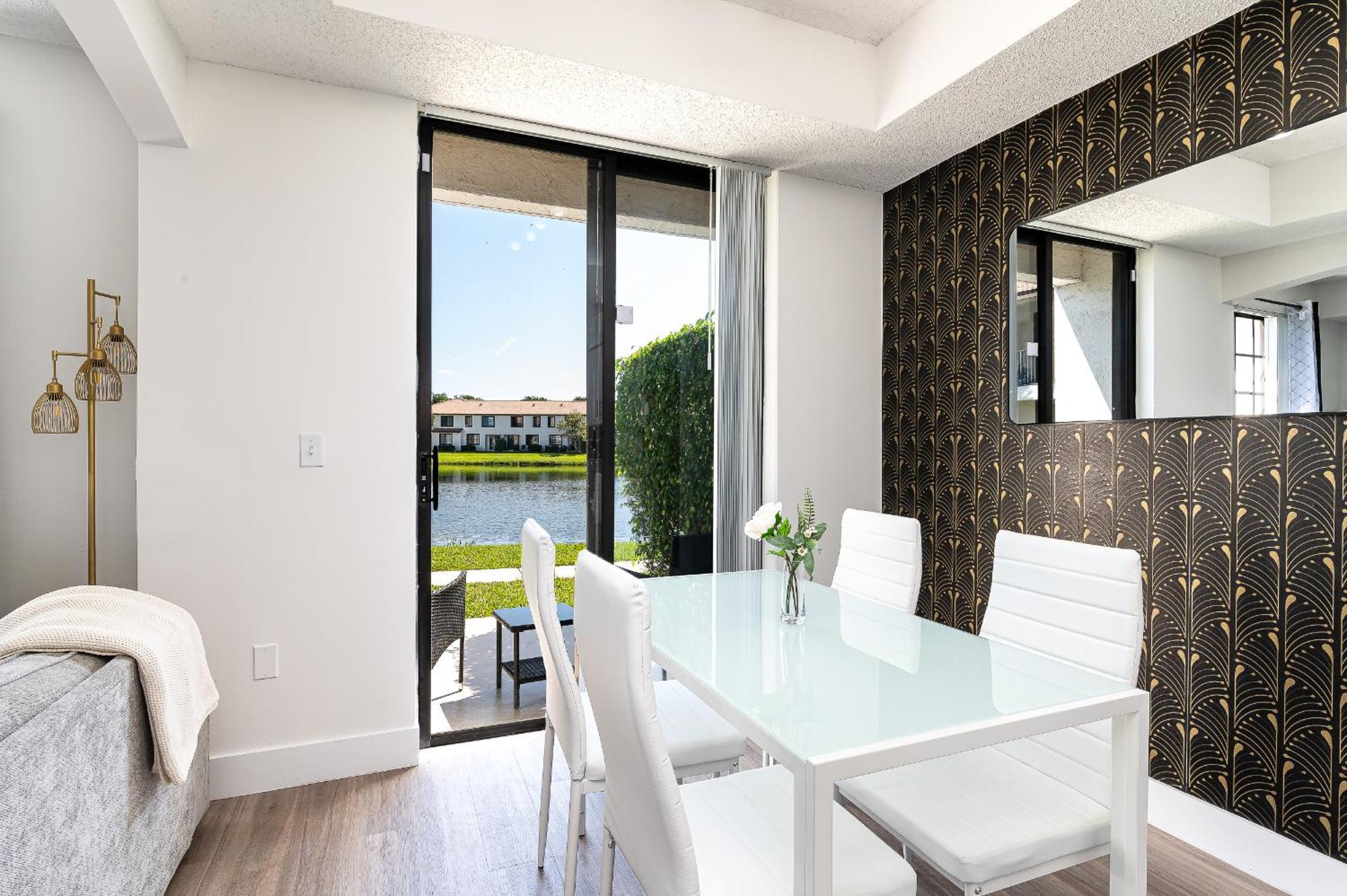 Newly Renovated Townhome With King Bed Appartamento Delray Beach